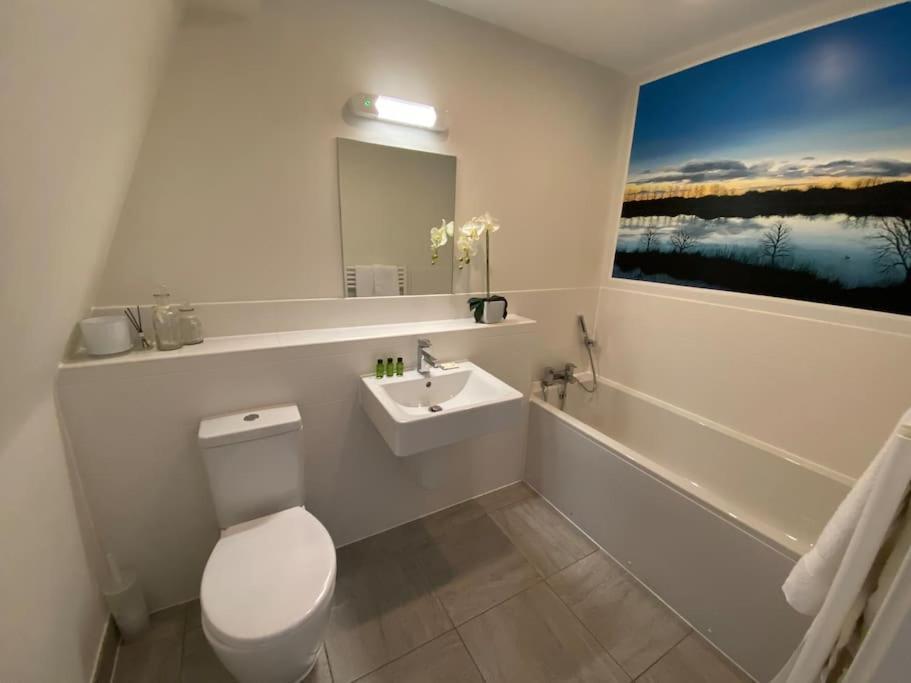 Reed Warbler - Hm111 - Lower Mill Estate Penthouse Apartment With Spa Access Somerford Keynes Luaran gambar