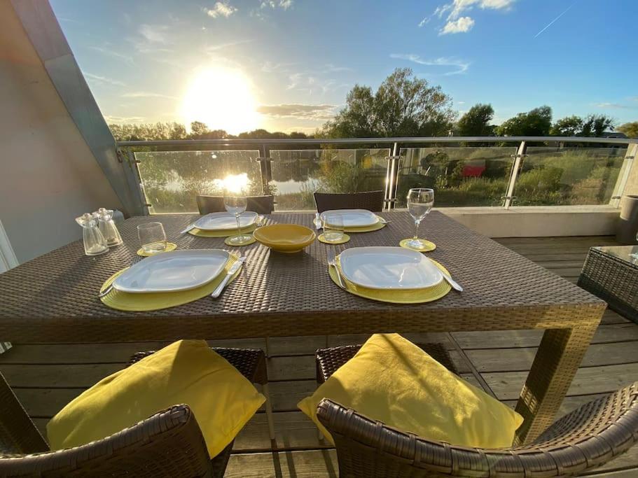 Reed Warbler - Hm111 - Lower Mill Estate Penthouse Apartment With Spa Access Somerford Keynes Luaran gambar